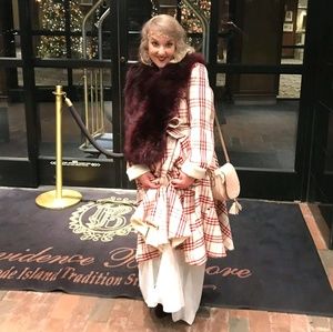 Meet Ashley, owner Pretty Unique Vintage